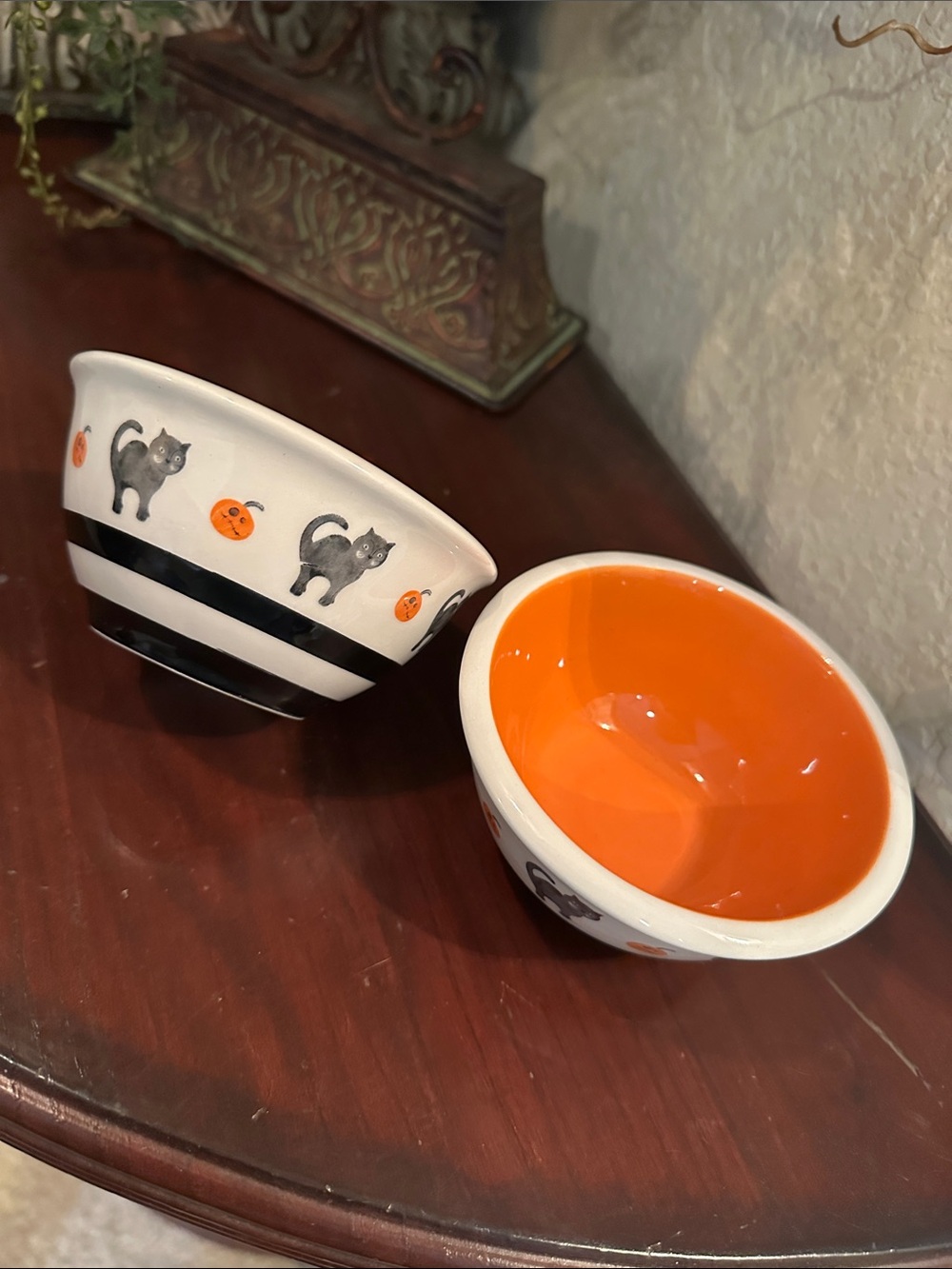 Set of 2 Halloween Cat Bowls - Orange & White